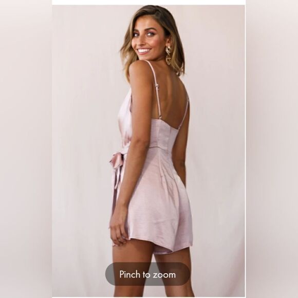 NWT LESLIEARETHA WRAP FRONT SKORT ROMPER ROSE GOLD - Picture 6 of 7